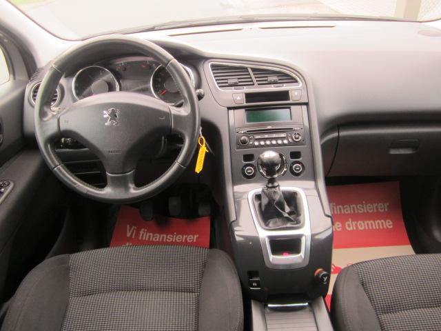 Peugeot 5008 1,6 HDi 110 Premium 7prs